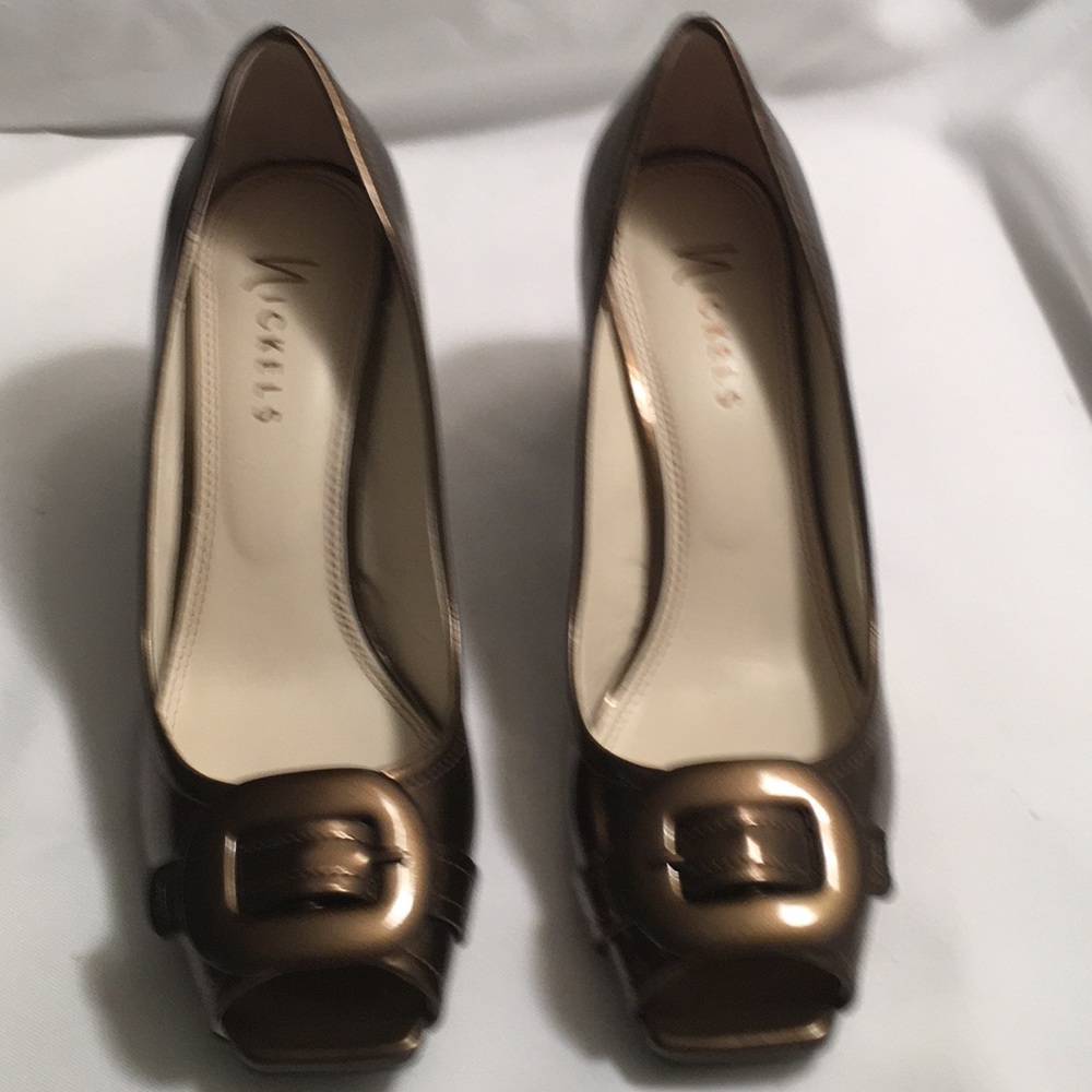 New High heels, never worn. Great condition.